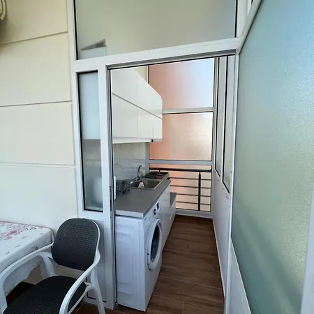 Lulo's With Sea View Apartmán